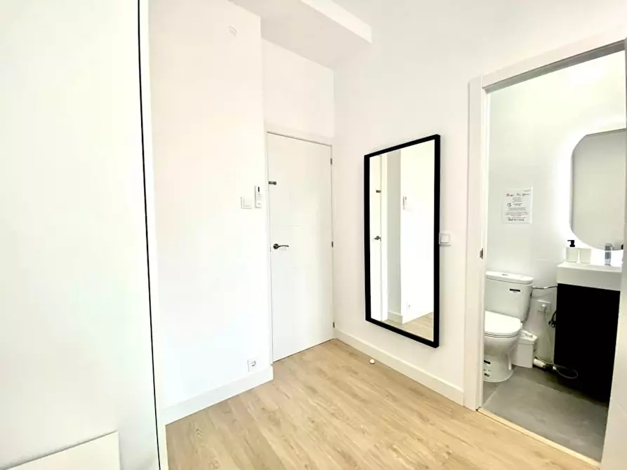 Immagine 8 di Camera in affitto  in Calle de Redondilla a Madrid