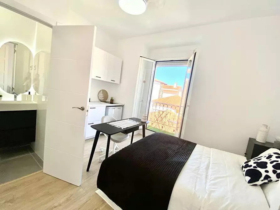 Immagine 3 di Camera in affitto  in Calle de Redondilla a Madrid