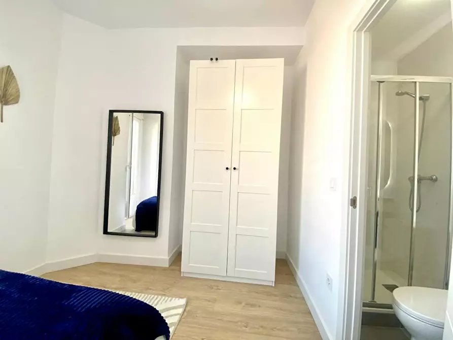 Immagine 10 di Camera in affitto  in Calle de Redondilla a Madrid