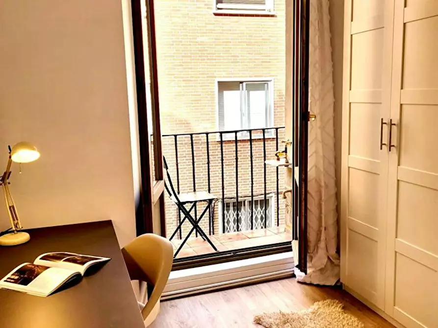 Immagine 7 di Camera in affitto  in Calle de la Villa a Madrid