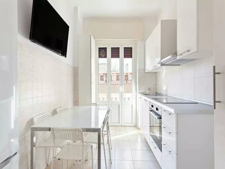 Immagine 10 di Camera in affitto  in Via Pantigliate a Milano