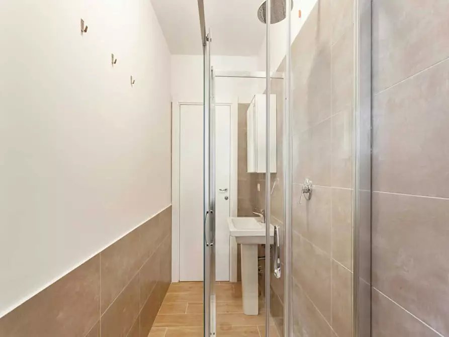 Immagine 10 di Camera in affitto  in Via Pantigliate a Milano