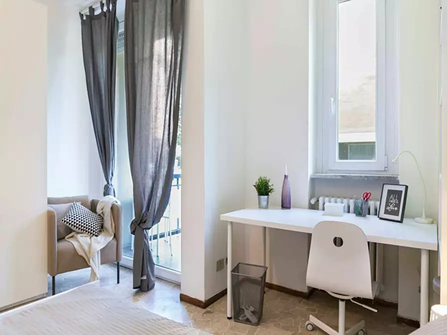 Immagine 6 di Camera in affitto  in Via delle Acacie a Buccinasco