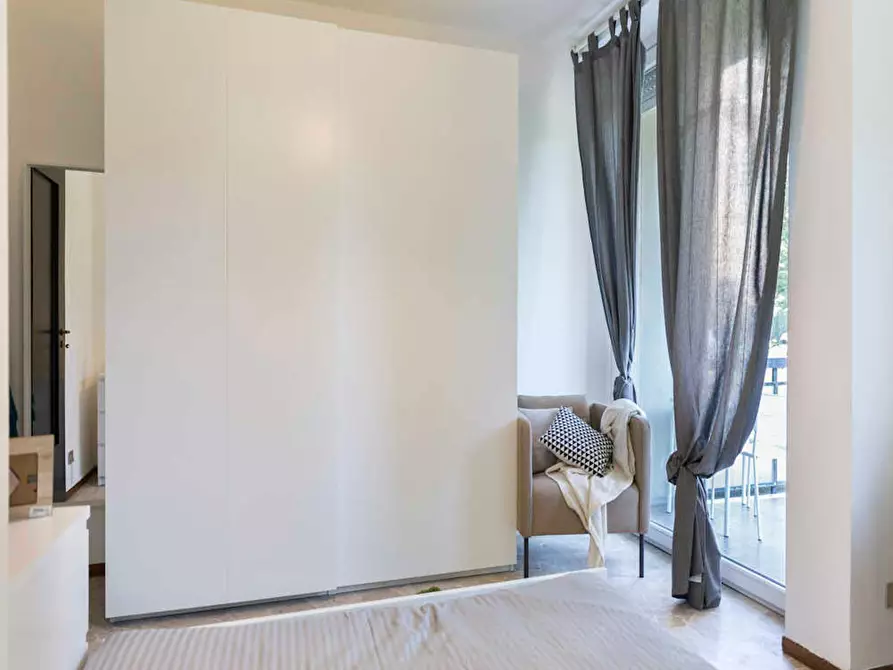 Immagine 5 di Camera in affitto  in Via delle Acacie a Buccinasco