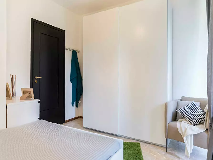 Immagine 4 di Camera in affitto  in Via delle Acacie a Buccinasco