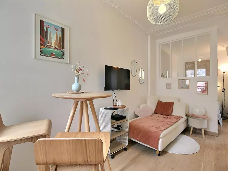 Immagine 3 di Appartamento in affitto  in Rue de Saintonge a Paris 03