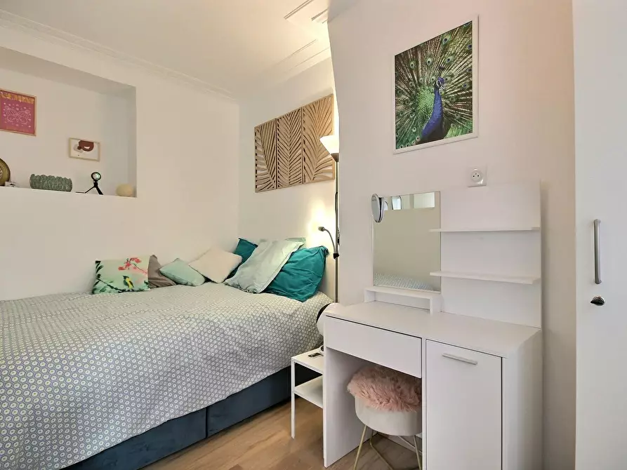 Immagine 9 di Appartamento in affitto  in Rue de Saintonge a Paris 03