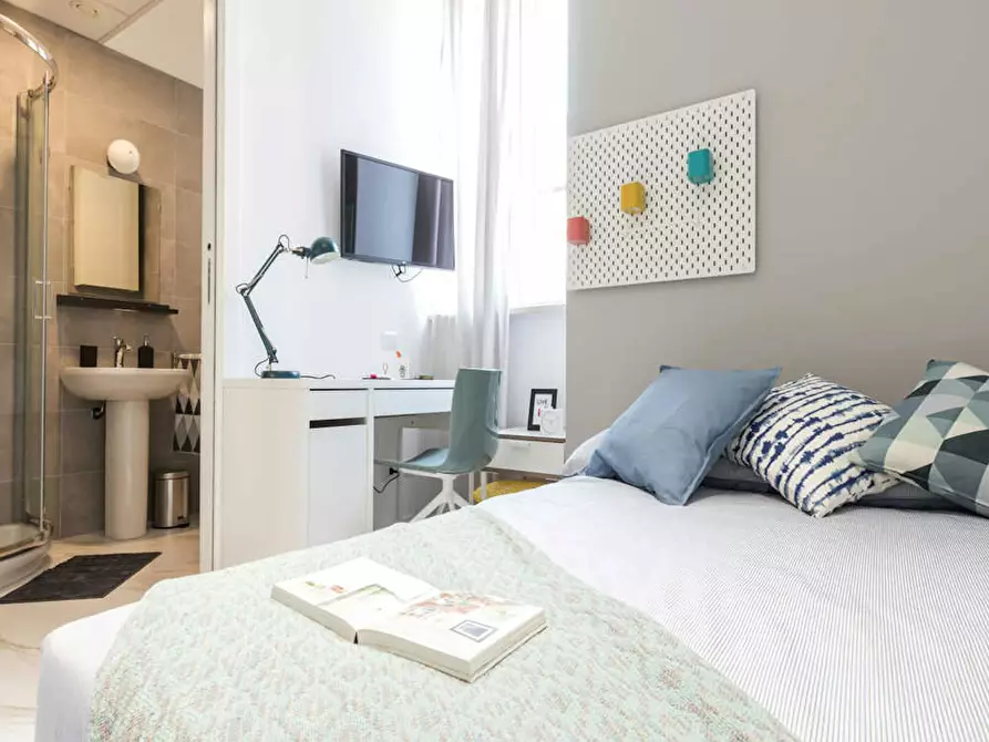 Immagine 2 di Camera in affitto  in Viale Bligny a Milano