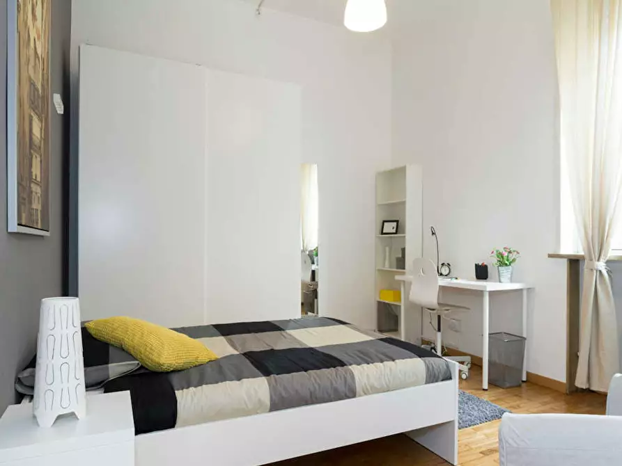 Immagine 1 di Camera in affitto  in Via Tarquinio Prisco a Milano