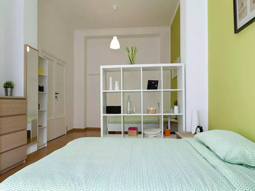 Immagine 2 di Camera in affitto  in Via Tarquinio Prisco a Milano