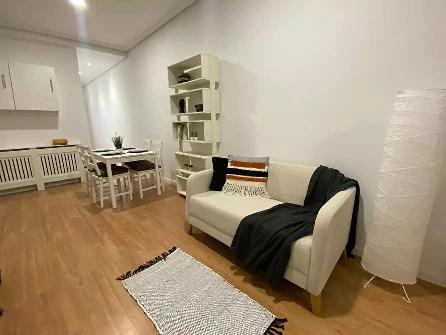 Immagine 10 di Camera in affitto  in Calle de Rafael Calvo a Madrid