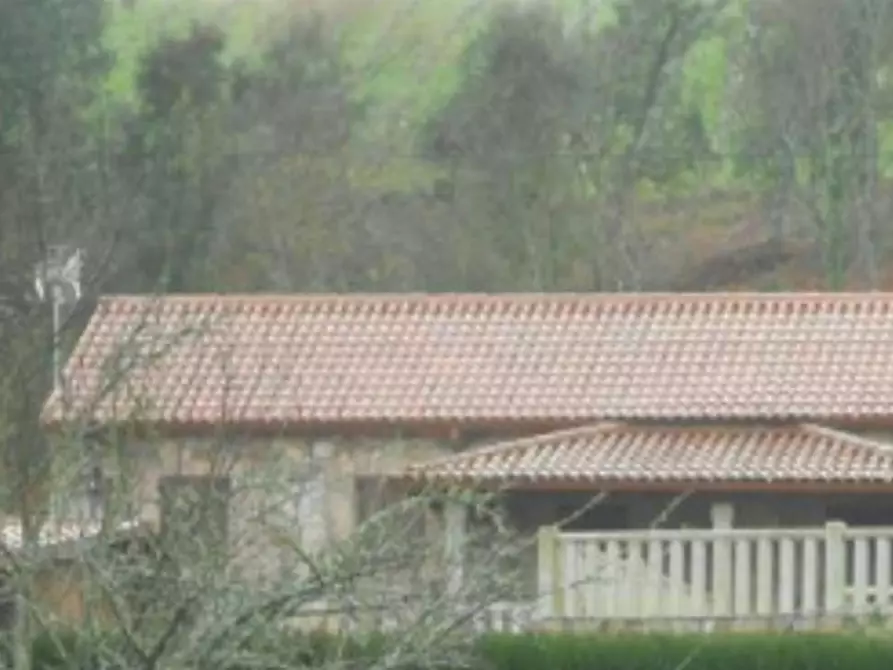 Immagine 1 di Casa indipendente in affitto  in A Costa a Aldea (Forcadela-Tomiño)