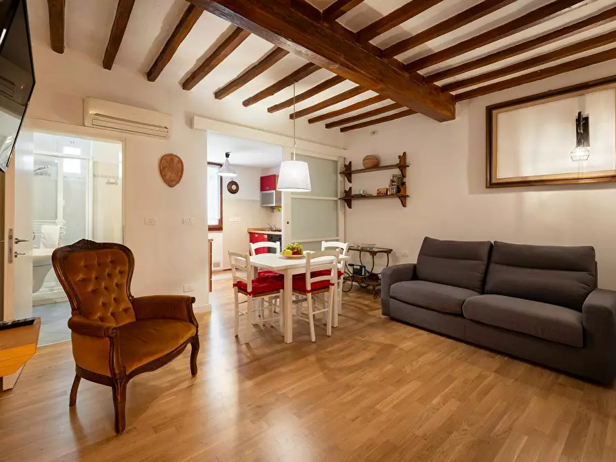 Immagine 8 di Appartamento in affitto  in Piazza del Mercato Centrale a Firenze