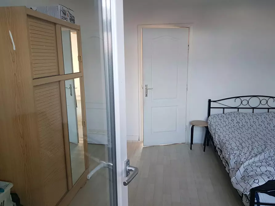 Immagine 9 di Appartamento in affitto  in Avenue Édouard Bénès a Molenbeek-Saint-Jean