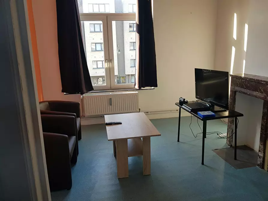 Immagine 2 di Appartamento in affitto  in Avenue Édouard Bénès a Molenbeek-Saint-Jean