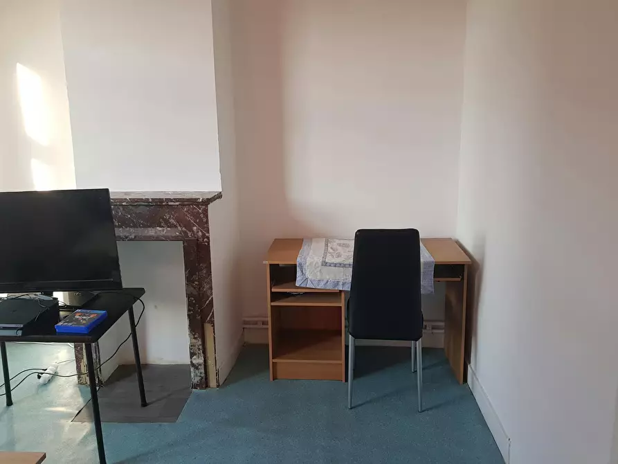Immagine 6 di Appartamento in affitto  in Avenue Édouard Bénès a Molenbeek-Saint-Jean