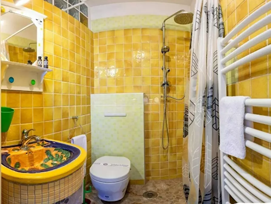 Immagine 5 di Camera in affitto  in Via de' Carracci a Bologna