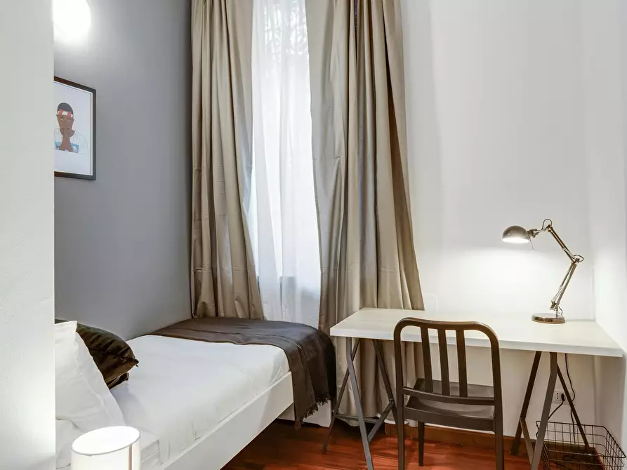 Immagine 3 di Camera in affitto  in Via dei Giardini a Milano