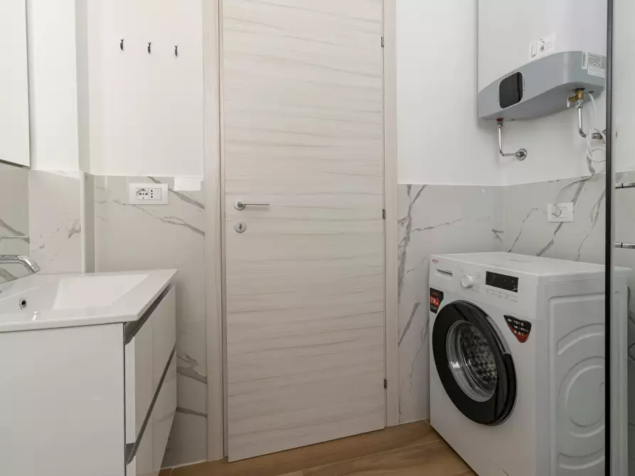 Immagine 6 di Camera in affitto  in Via Germanasca a Torino