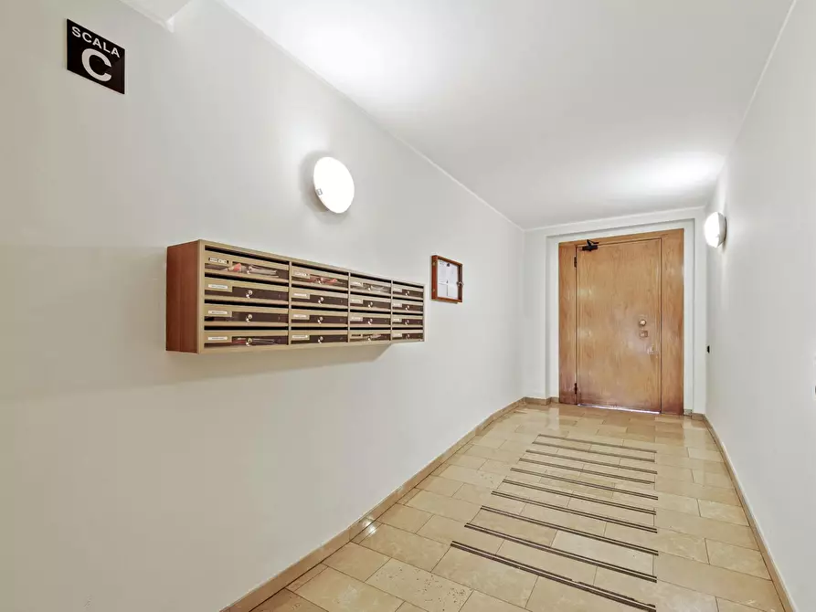 Immagine 8 di Camera in affitto  in Via Isaac Newton a Milano