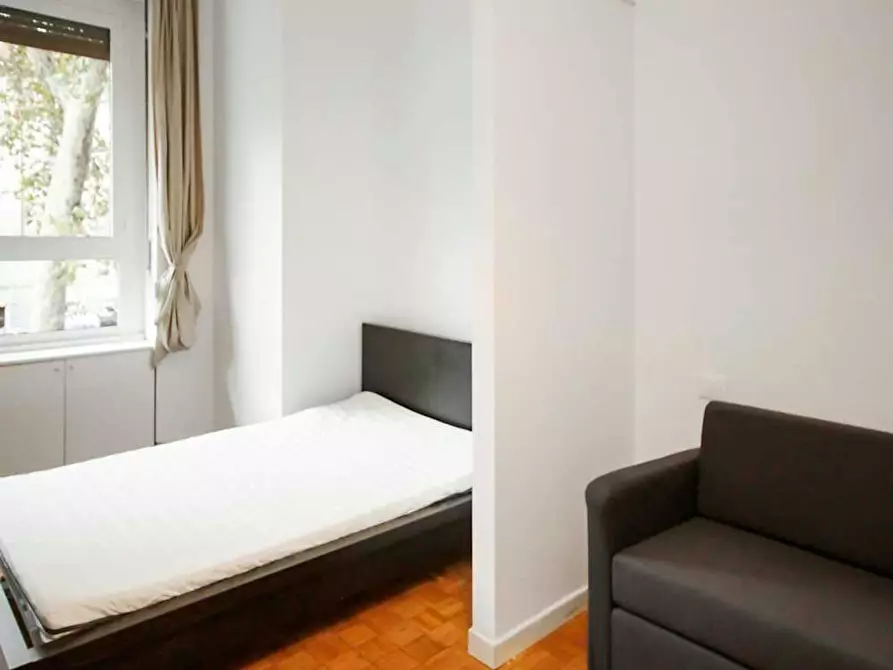 Immagine 3 di Camera in affitto  in Viale Tibaldi a Milano