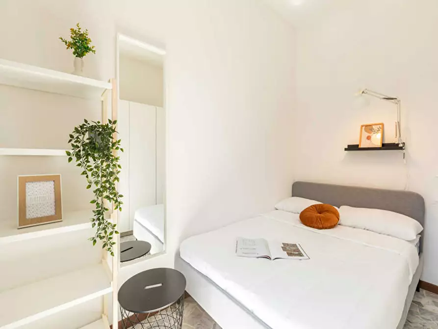 Immagine 1 di Camera in affitto  in Via Salvatore Barzilai a Milano