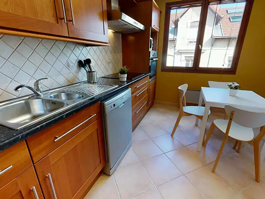 Immagine 8 di Camera in affitto  in Rue Louis Braille a Villeurbanne