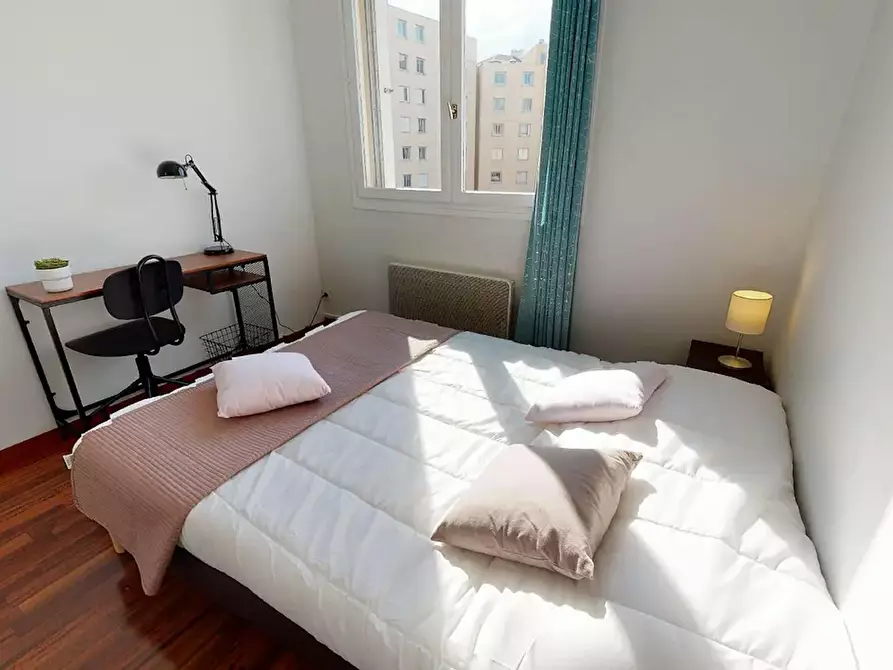 Immagine 1 di Camera in affitto  in Rue Louis Braille a Villeurbanne