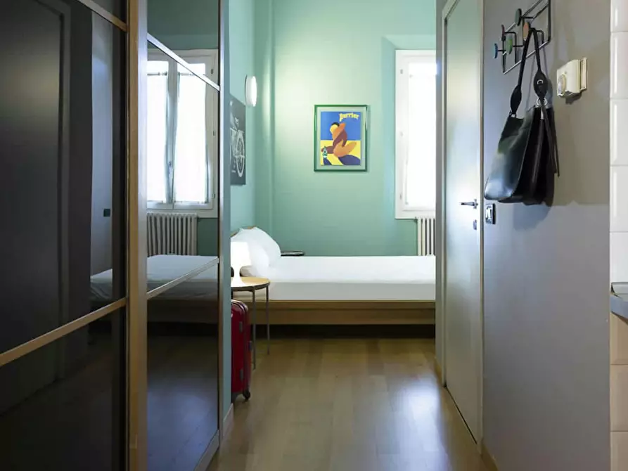 Immagine 5 di Appartamento in affitto  in Via Giuseppe Massarenti a Bologna