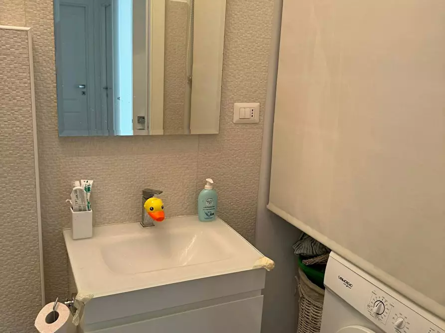 Immagine 9 di Camera in affitto  in Via Nomentana a Roma