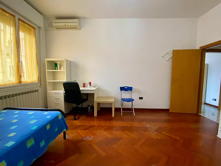Immagine 6 di Camera in affitto  in Via Calabria a Bologna