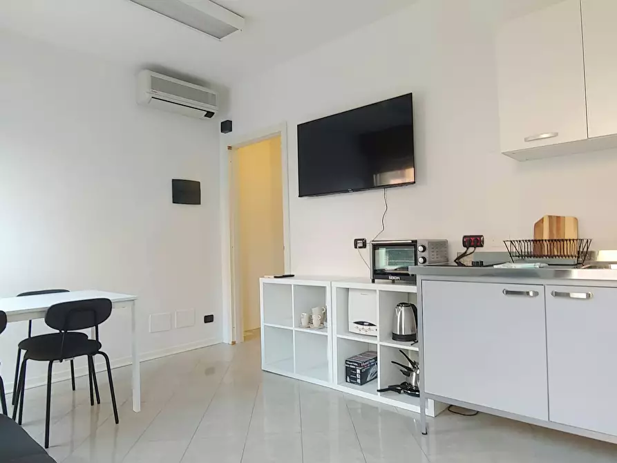 Immagine 4 di Appartamento in affitto  in Via Massenzio Masia a Bologna