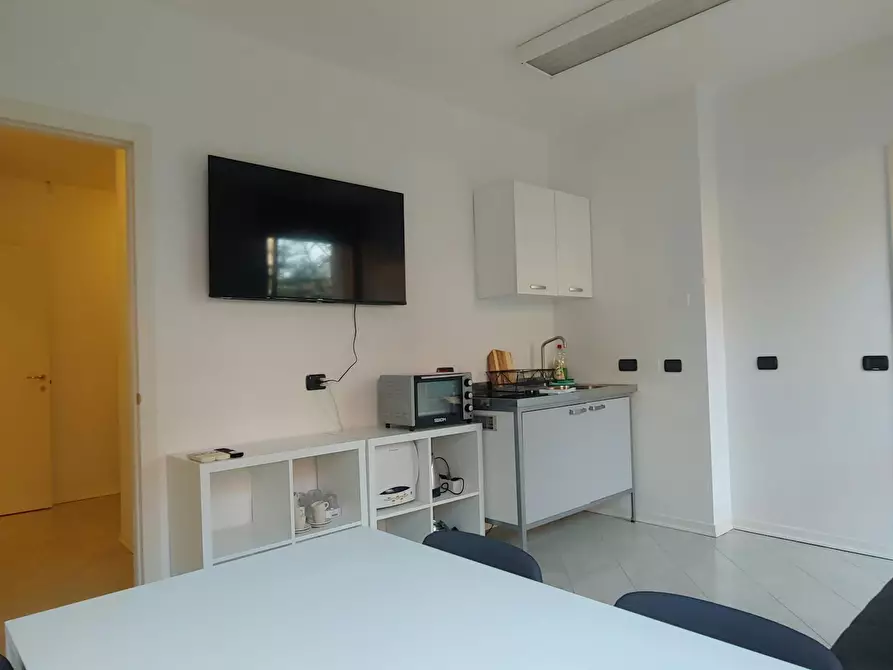 Immagine 3 di Appartamento in affitto  in Via Massenzio Masia a Bologna