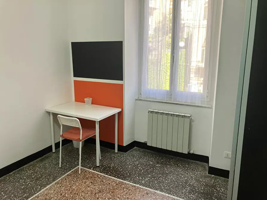 Immagine 2 di Camera in affitto  in Salita Piano di Rocca a Genova