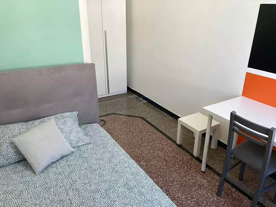 Immagine 2 di Camera in affitto  in Via Anton Giulio Barrili a Genova