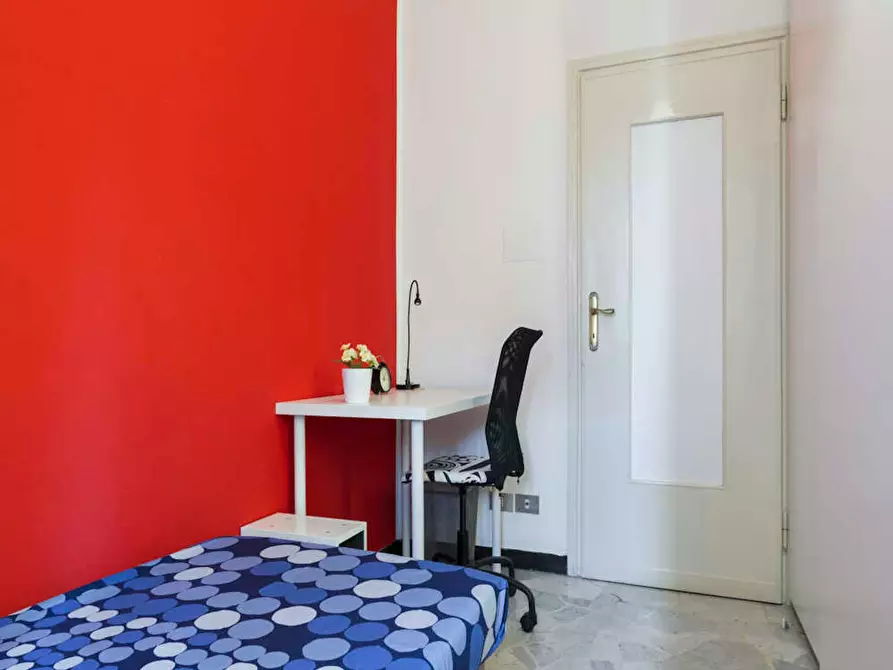 Immagine 1 di Camera in affitto  in Via Salvatore Barzilai a Milano