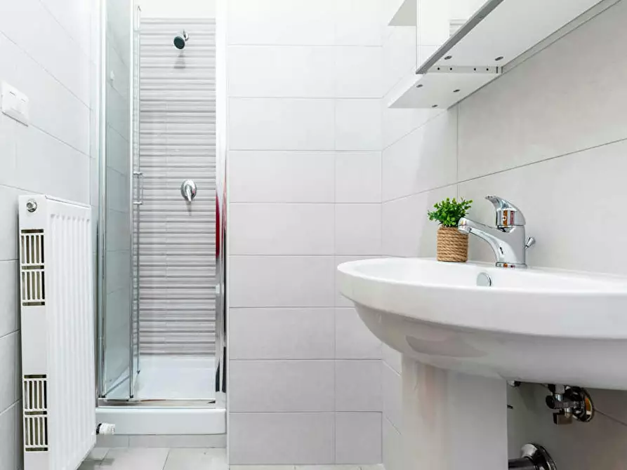 Immagine 8 di Camera in affitto  in Via Fiume delle Perle a Roma