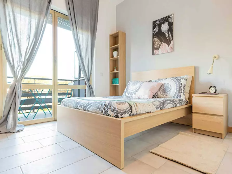 Immagine 6 di Camera in affitto  in Via Fiume delle Perle a Roma