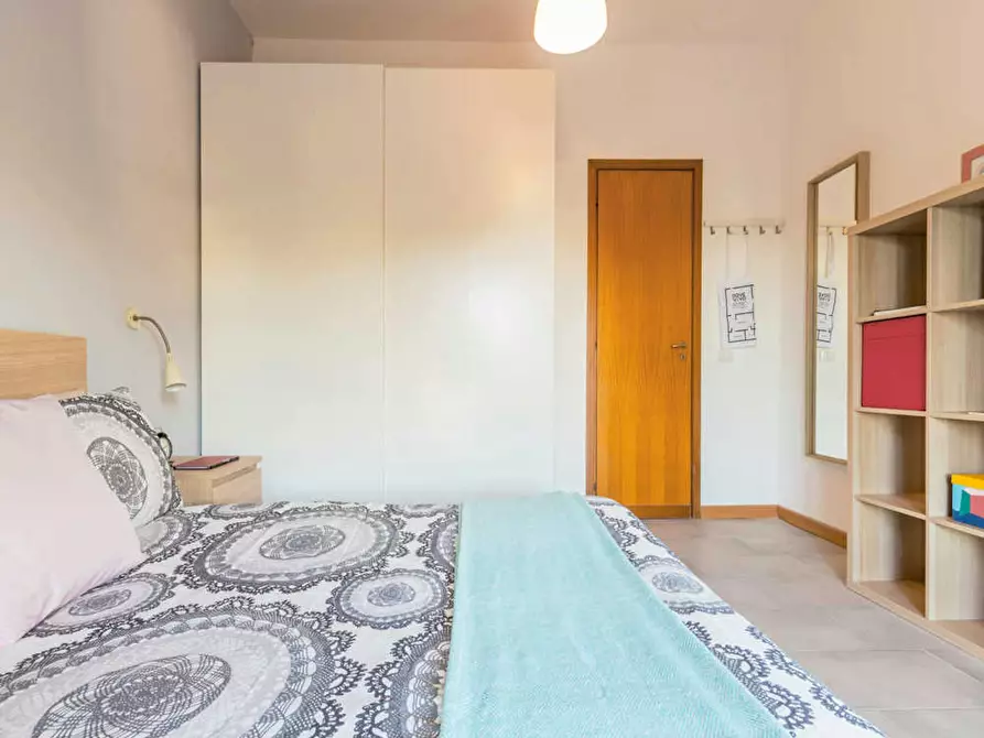 Immagine 2 di Camera in affitto  in Via Fiume delle Perle a Roma