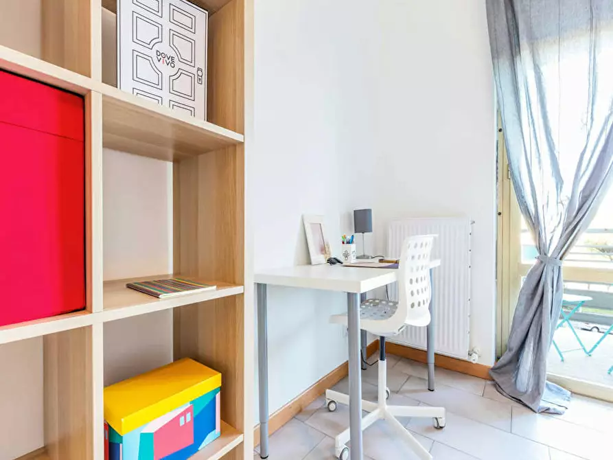 Immagine 4 di Camera in affitto  in Via Fiume delle Perle a Roma