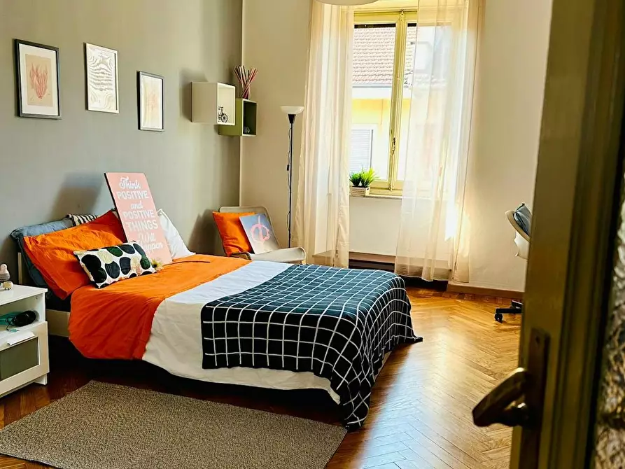 Immagine 3 di Camera in affitto  in Via Stefano Clemente a Torino