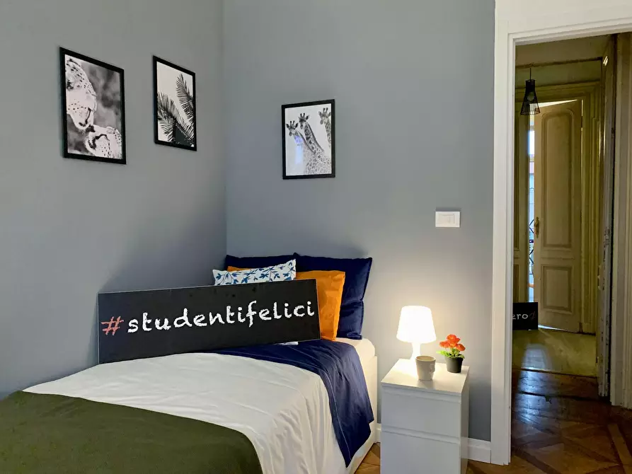 Immagine 1 di Camera in affitto  in Corso Re Umberto a Torino