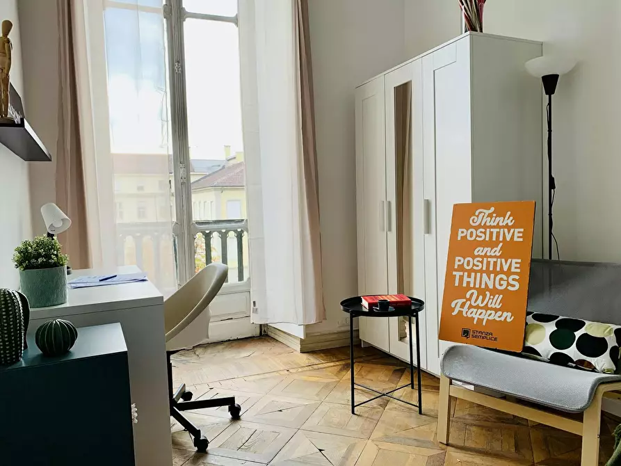 Immagine 4 di Camera in affitto  in Corso Re Umberto a Torino