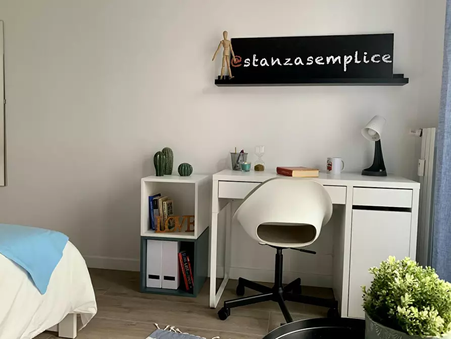 Immagine 6 di Camera in affitto  in Corso Peschiera a Torino