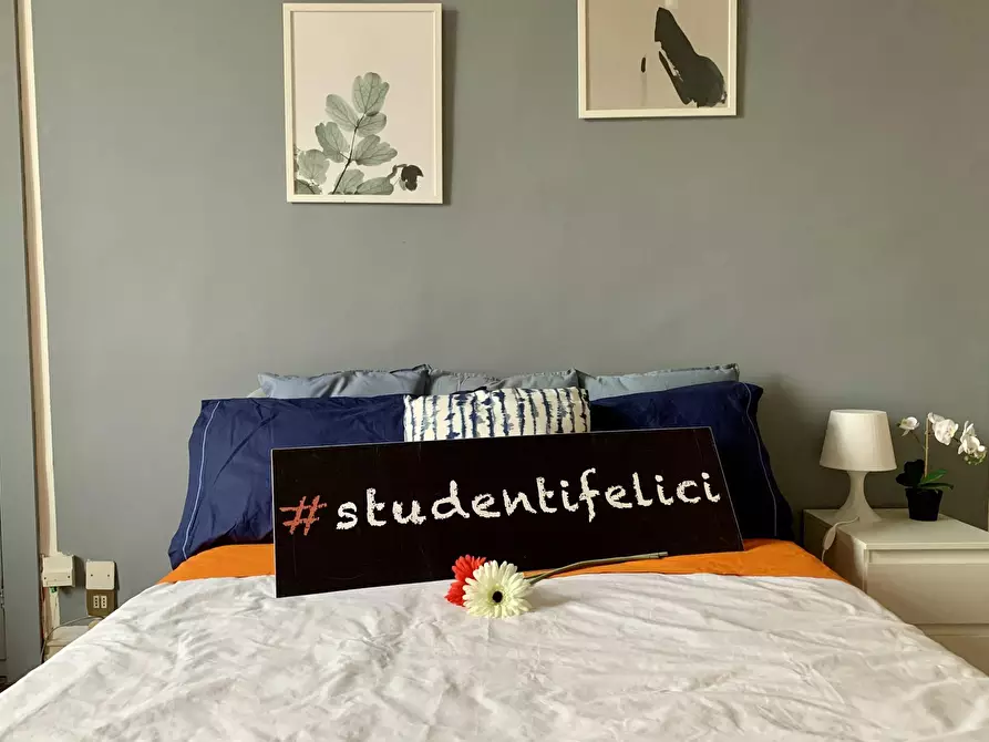 Immagine 6 di Camera in affitto  in Corso Re Umberto a Torino