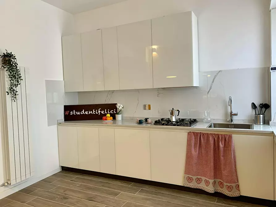 Immagine 8 di Camera in affitto  in Corso Peschiera a Torino