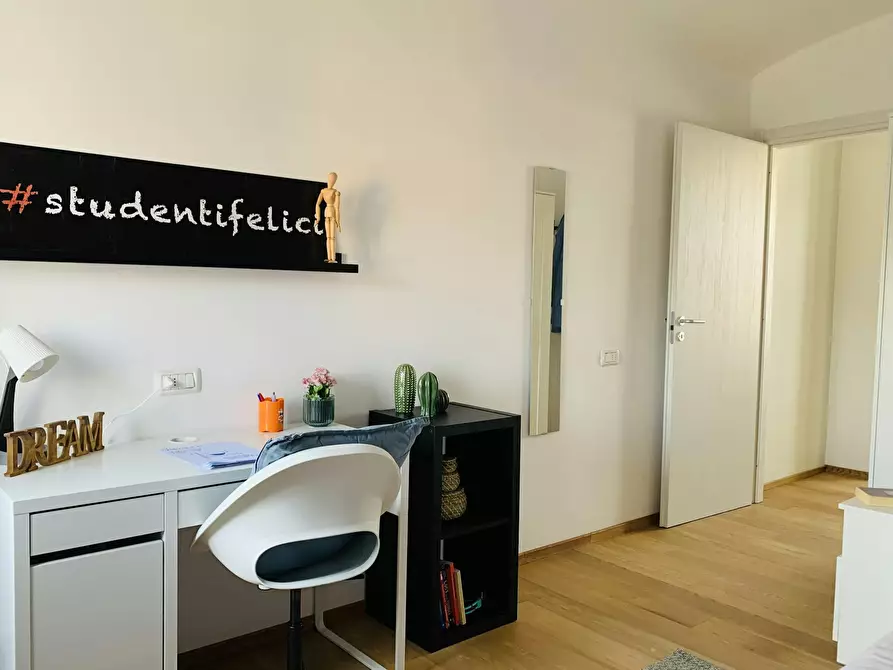 Immagine 3 di Camera in affitto  in Via Bernardino Galliari a Torino