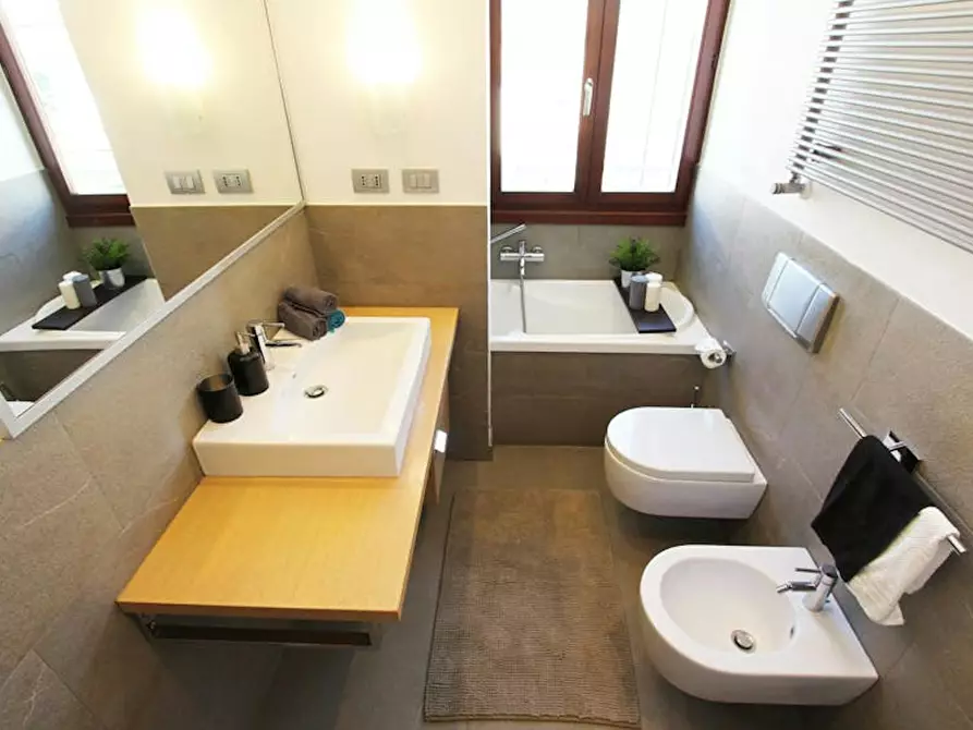 Immagine 7 di Camera condivisa in affitto  in Via Augusto Murri a Venezia