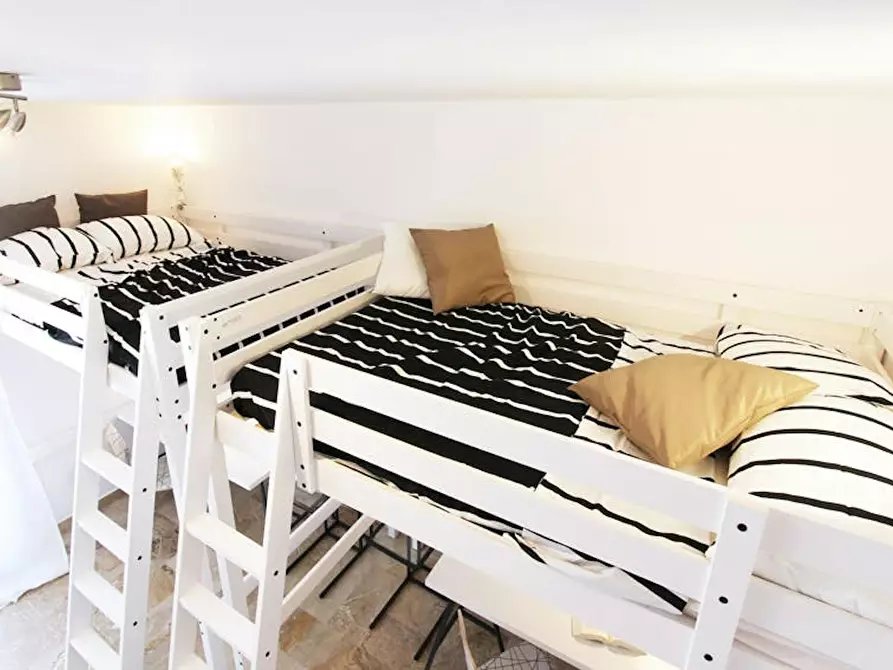 Immagine 1 di Camera condivisa in affitto  in Via Augusto Murri a Venezia