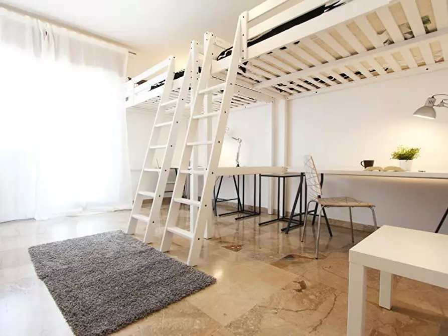 Immagine 2 di Camera condivisa in affitto  in Via Augusto Murri a Venezia